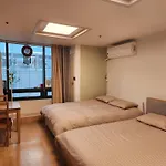 Hongdae Loading Room